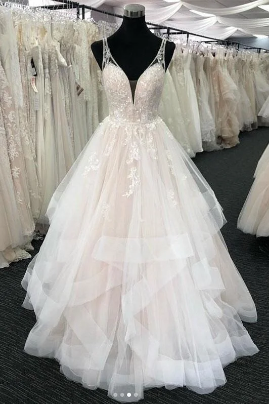 Luxurious Long A-line Princess Tulle Lace Backless Wedding Dress